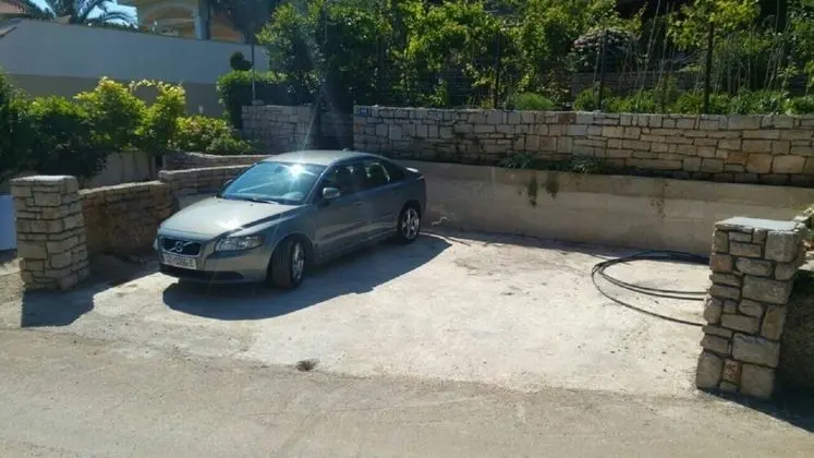 Apart Daire (Zlatko Slobodan - by sea - A1(4+1))