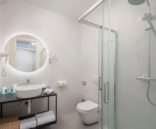 Deluxe Tek Büyük veya İki Ayrı Yataklı Oda