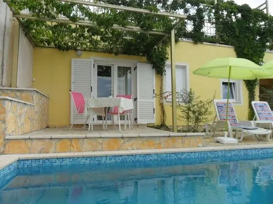 Stüdyo (Zlato - with pool - SA5 Maslina (2))