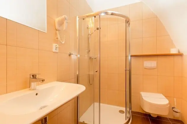 Standard Tek Büyük veya İki Ayrı Yataklı Oda