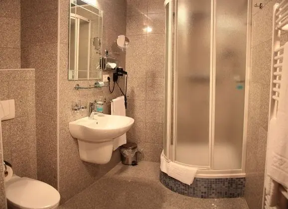 Comfort Oda, 1 Büyük (Queen) Boy Yatak