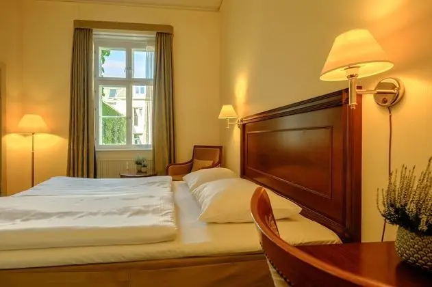 Standard Tek Büyük Yataklı Oda