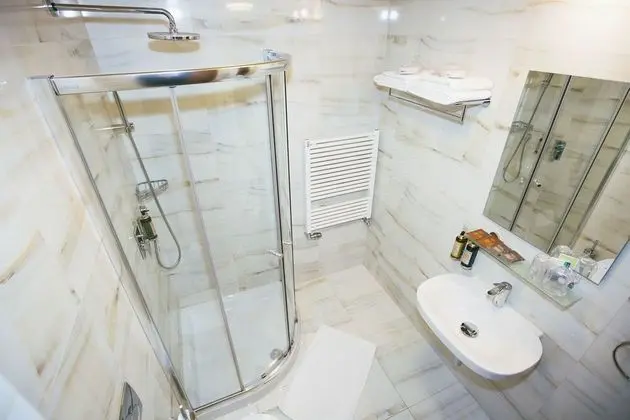 Comfort room Log Cabin