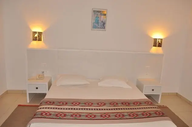 Üç Kişilik Oda