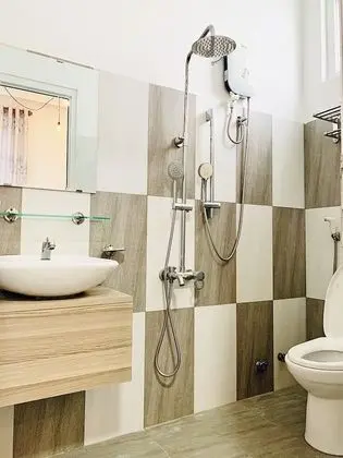 Basic Tek Büyük Yataklı Oda, Tepe Manzaralı