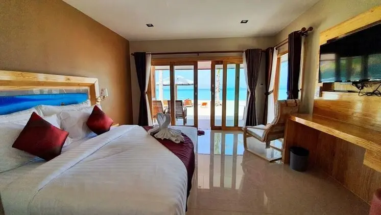 Deluxe Beachfront