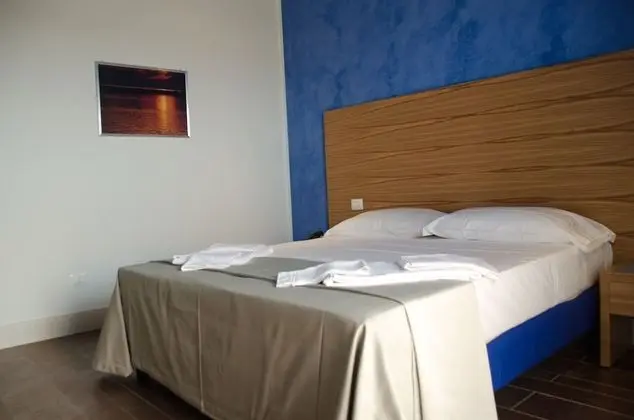Tek Büyük veya İki Ayrı Yataklı Oda, Deniz Manzaralı