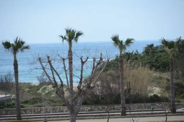 Üç Kişilik Oda, Deniz Manzaralı