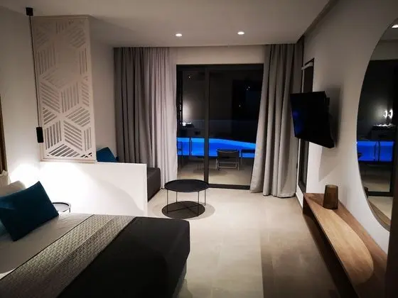 Süit, Kişiye Özel Havuzlu, Havuz Manzaralı