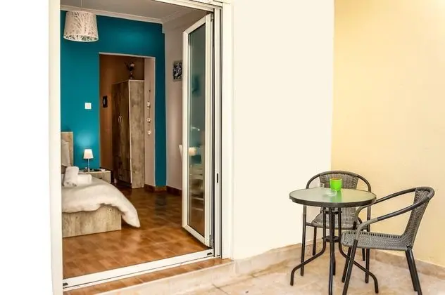 Apart Daire, Balkon (3 Nefeli)