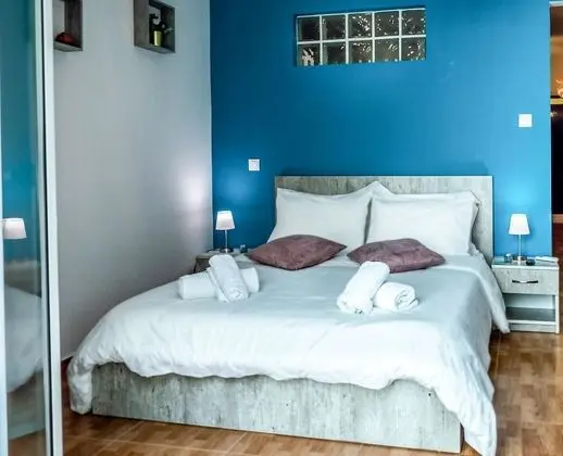 Apart Daire, Balkon (3 Nefeli)