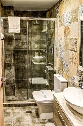 Apart Daire, Balkon (3 Nefeli)