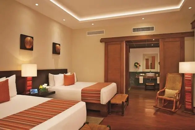3-Bedroom Villa Caney Garden View