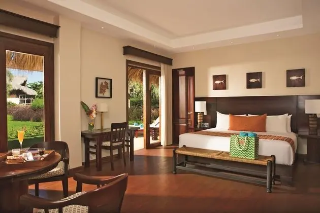 3-Bedroom Villa Caney Garden View