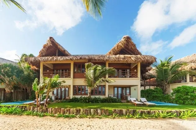 Junior Suite Oceanfront King