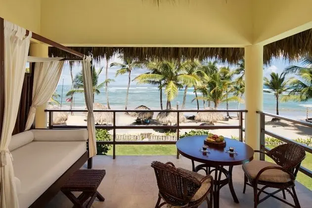 Junior Suite Oceanfront King