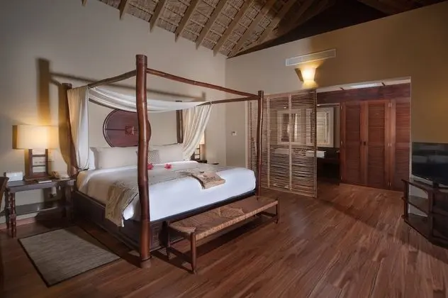 Romantic Junior Suite Garden View King