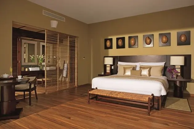 Romantic Junior Suite Pool View King