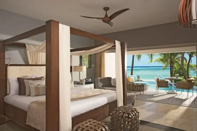 Junior Suite Ocean View King
