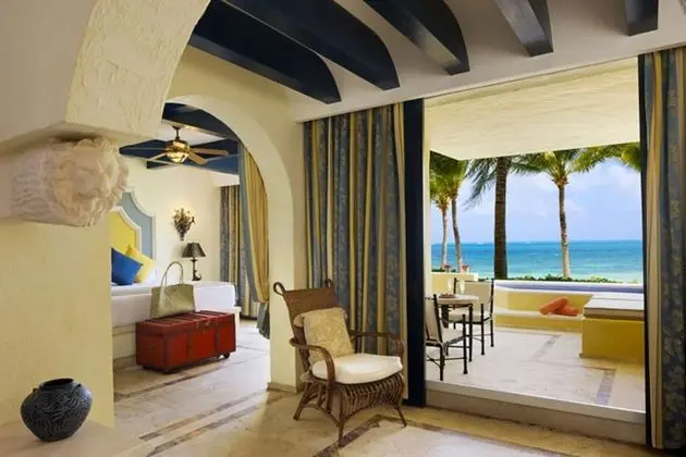 Butler Ocean Front Two Bedroom Governor Suite