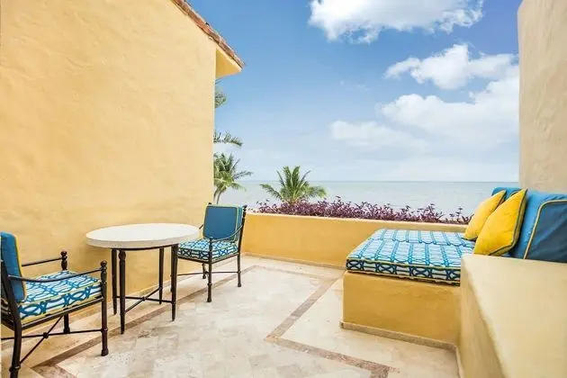 Romance Ocean Front One Bedroom Suite with Terrace