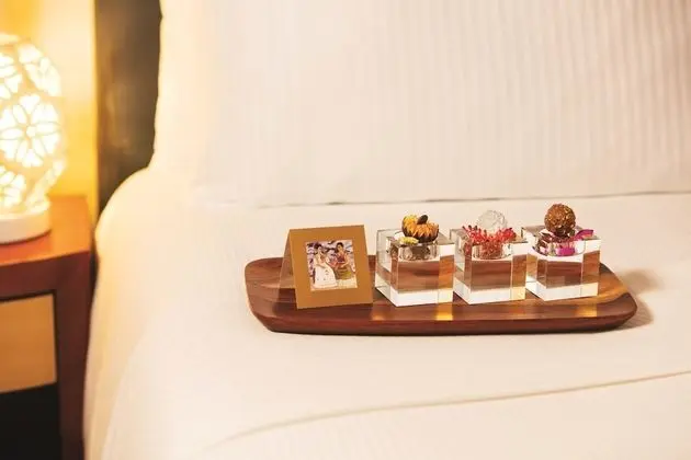 Junior Suite Veranda Ocean Front King Bed