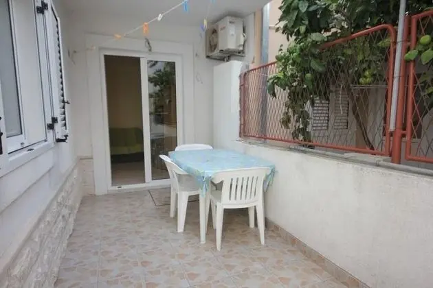 Apart Daire (Zoki - great location close to the se)