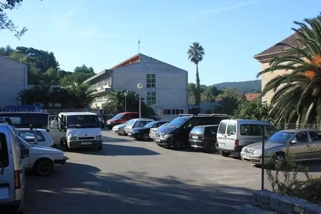 Apart Daire (Zoki - great location close to the se)