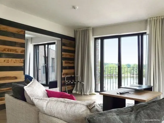 Süit, Nehir Manzaralı