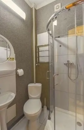 Standard Tek Büyük Yataklı Oda