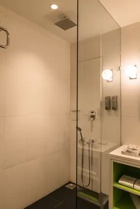 Tek Büyük veya İki Ayrı Yataklı Oda, 1 Çift Kişilik Yatak (Zone Luxe)