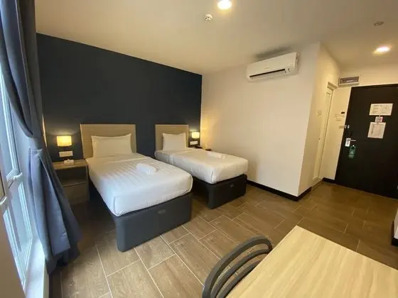 Deluxe Twin Single Room