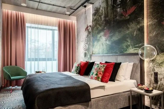 Deluxe Tek Büyük Yataklı Oda, Balkon