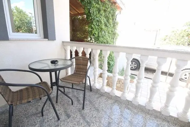 Apart Daire (Zora - garden terrace and grill - A1()