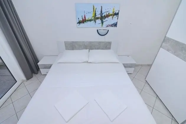 Apart Daire (Zora - garden terrace and grill - A1()