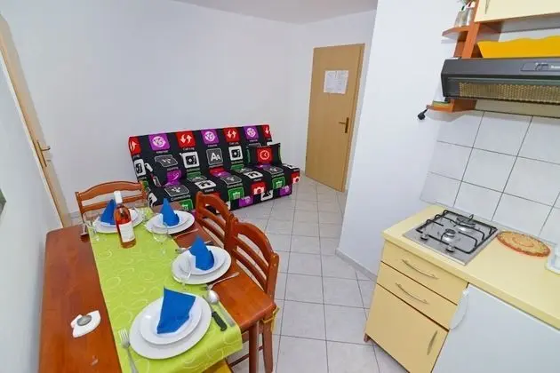 Apart Daire (Zora - garden terrace and grill - A1()