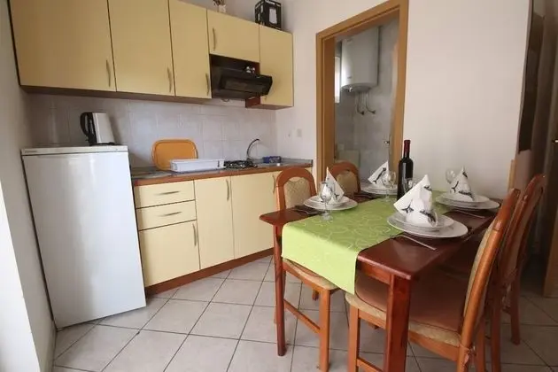 Apart Daire (Zora - garden terrace and grill - A6()