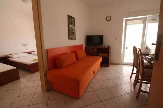 Apart Daire (Zora - garden terrace and grill - A6()