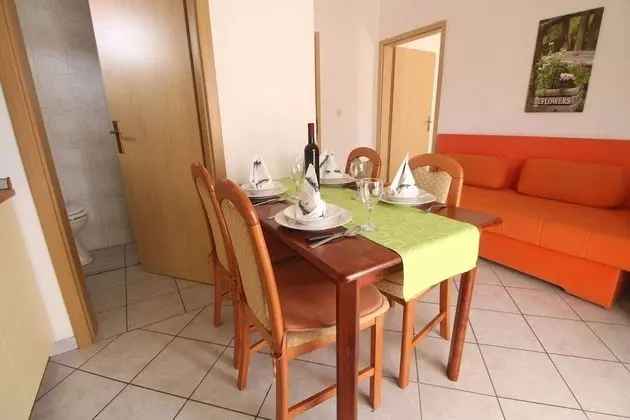 Apart Daire (Zora - garden terrace and grill - A6()