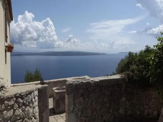 Ev (Two Bedroom Holiday Home with Terrace)