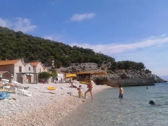 Ev (Two Bedroom Holiday Home with Terrace)