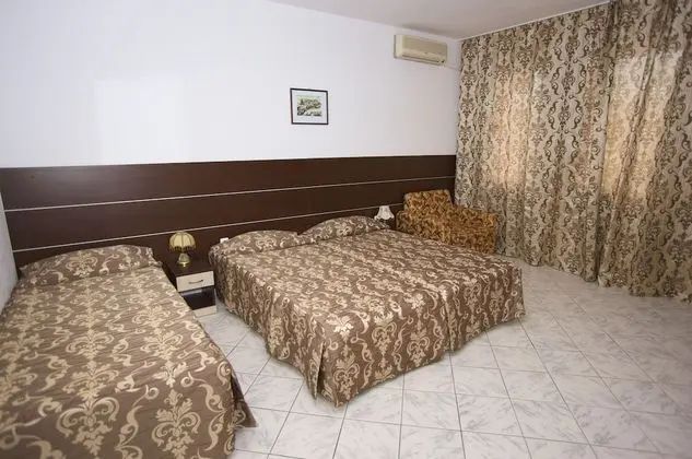 Standard Üç Kişilik Oda