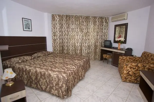 Standard Üç Kişilik Oda