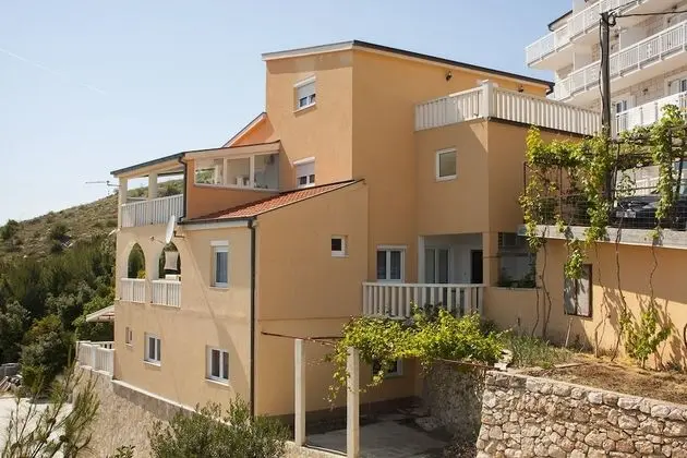 Apart Daire (Zoran - 400 m from beach - C3(4))