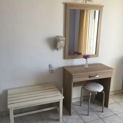 Üç Kişilik Oda