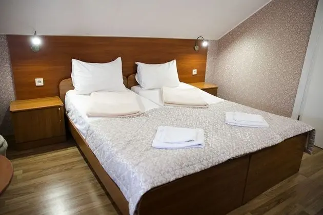 Standard Tek Büyük veya İki Ayrı Yataklı Oda