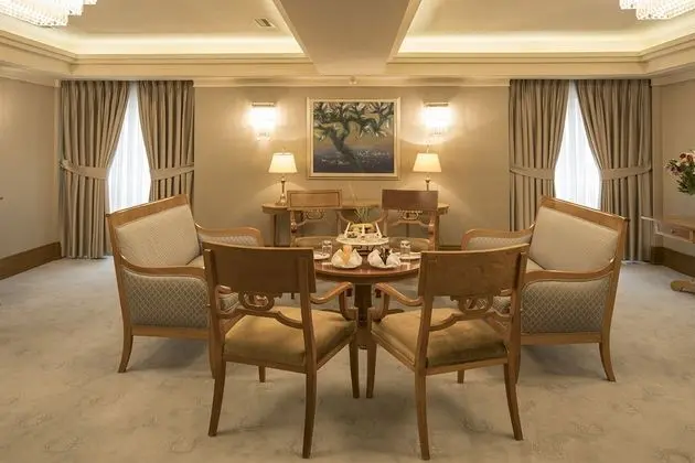 Presidential Suite Custom Oda