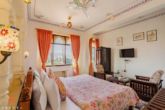 Deluxe Tek Büyük Yataklı Oda, 1 Büyük (Queen) Boy Yatak, Göl Manzaralı