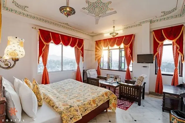 Deluxe Tek Büyük Yataklı Oda, 1 Büyük (Queen) Boy Yatak, Göl Manzaralı