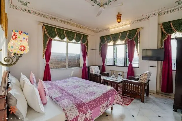 Deluxe Tek Büyük Yataklı Oda, 1 Büyük (Queen) Boy Yatak, Göl Manzaralı